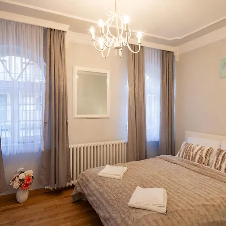 Hotel Garni Bella