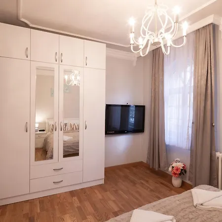 Hotel Garni Bella