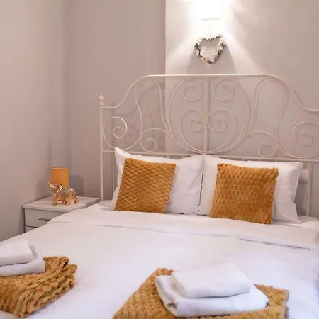 Garni Bella فندق