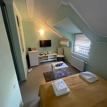 Hotel Garni Bella 3*